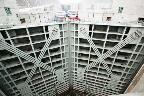 三峡二十四扇闸门制造用钢板全部为河钢舞钢产